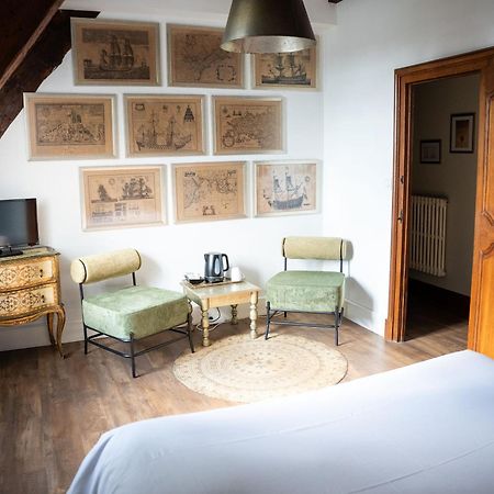 La Meffrais 1741 Bed & Breakfast Dinan Exterior foto
