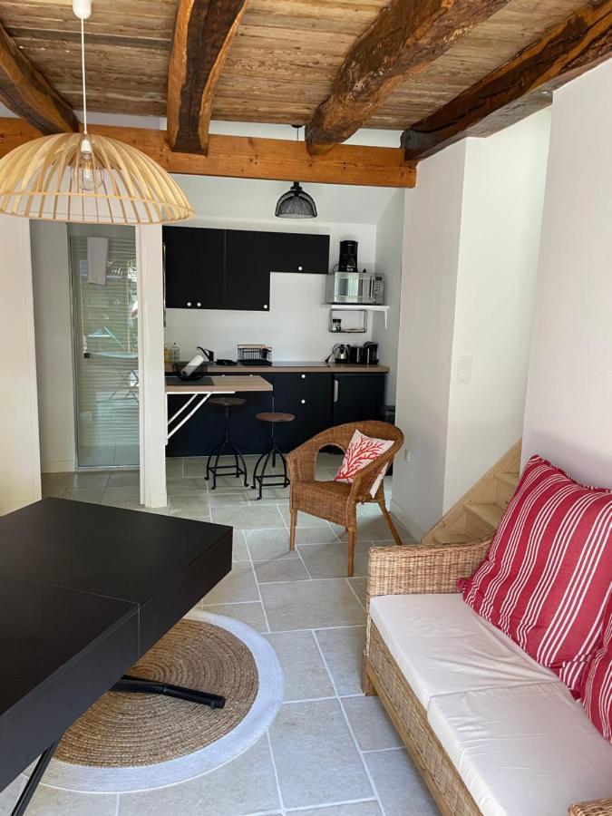 La Meffrais 1741 Bed & Breakfast Dinan Exterior foto