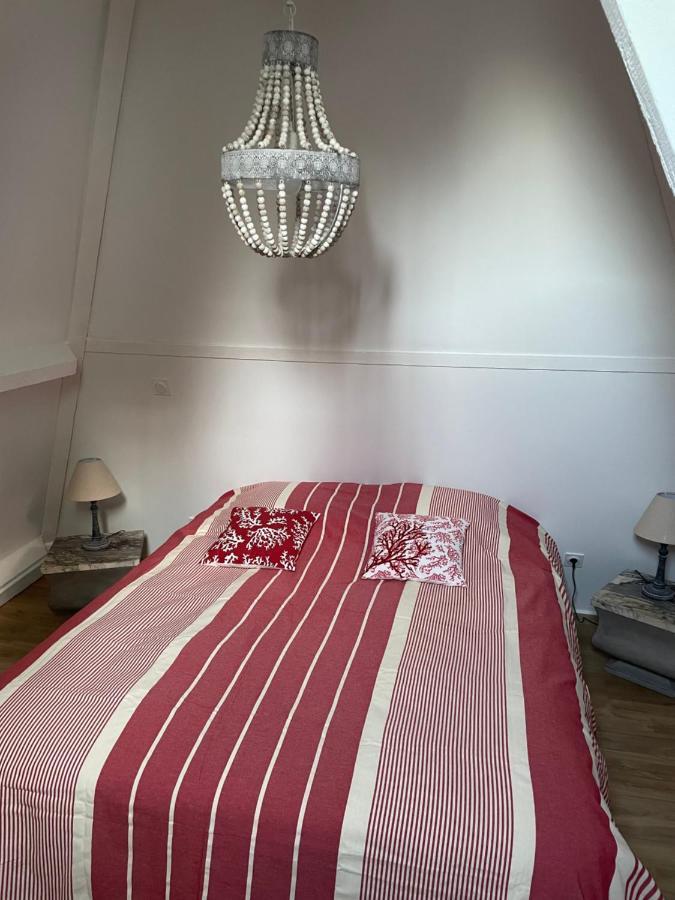 La Meffrais 1741 Bed & Breakfast Dinan Exterior foto