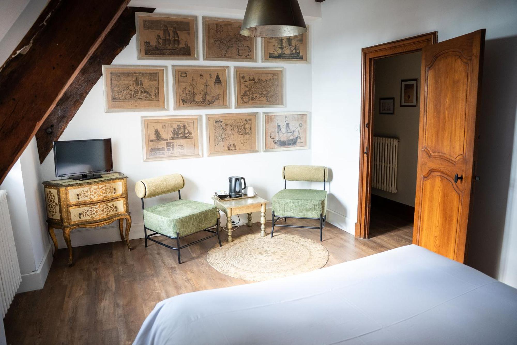 La Meffrais 1741 Bed & Breakfast Dinan Exterior foto